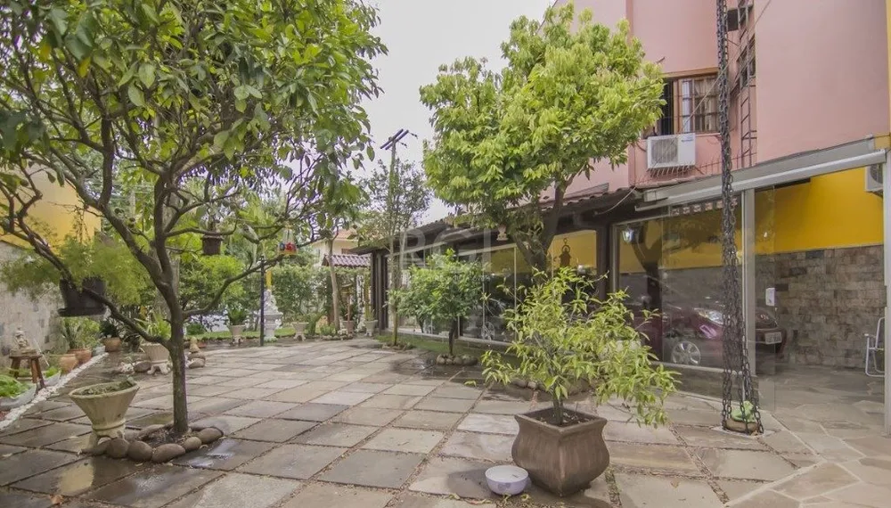 Casa, 3 quartos, 252 m² - Foto 1