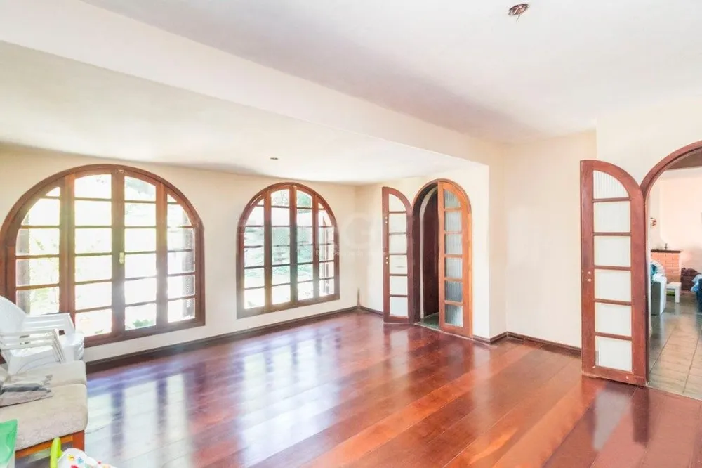 Casa, 4 quartos, 279 m² - Foto 1