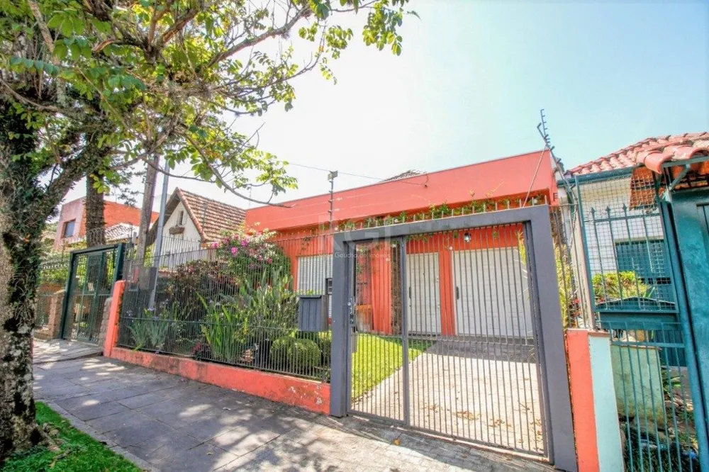Casa, 3 quartos, 233 m² - Foto 1