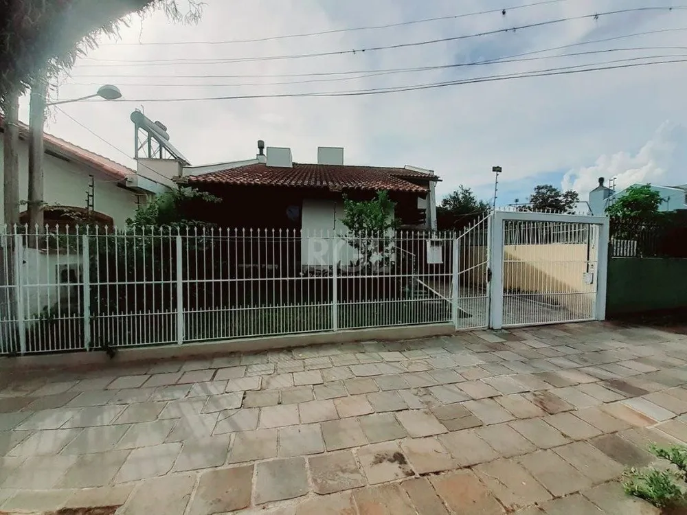 Casa, 4 quartos, 260 m² - Foto 1