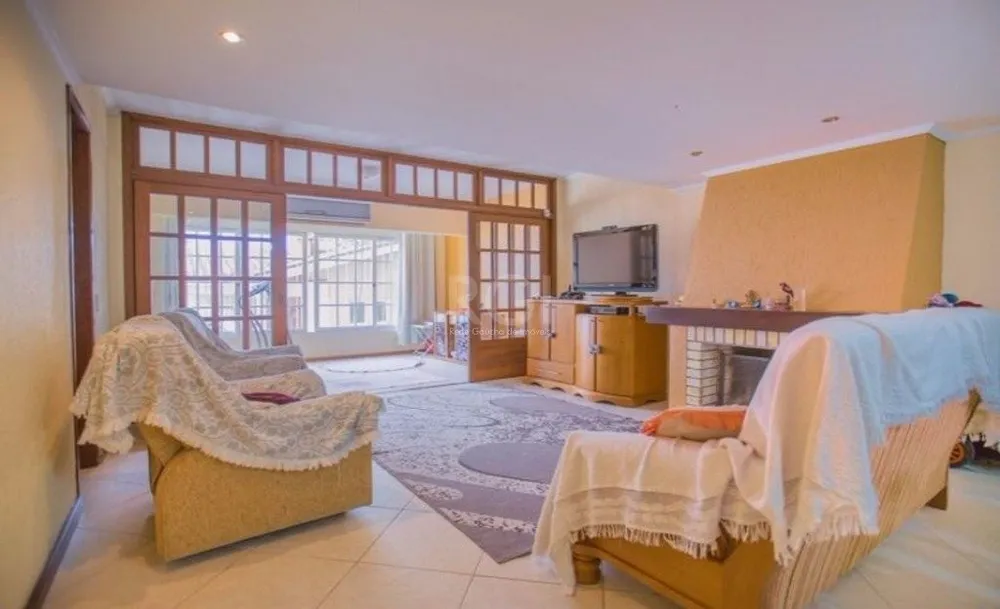 Casa, 3 quartos, 309 m² - Foto 1