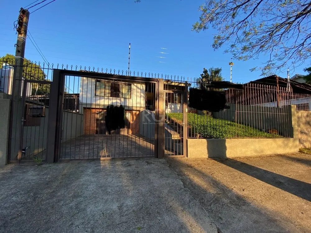 Casa, 4 quartos, 262 m² - Foto 1