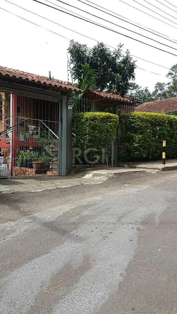 Casa, 3 quartos, 228 m² - Foto 1