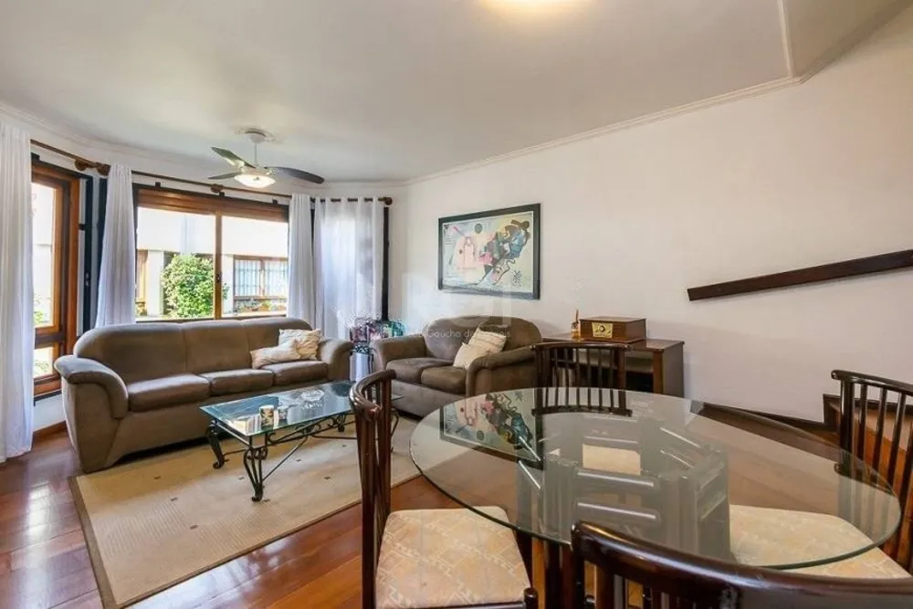 Casa, 3 quartos, 224 m² - Foto 1