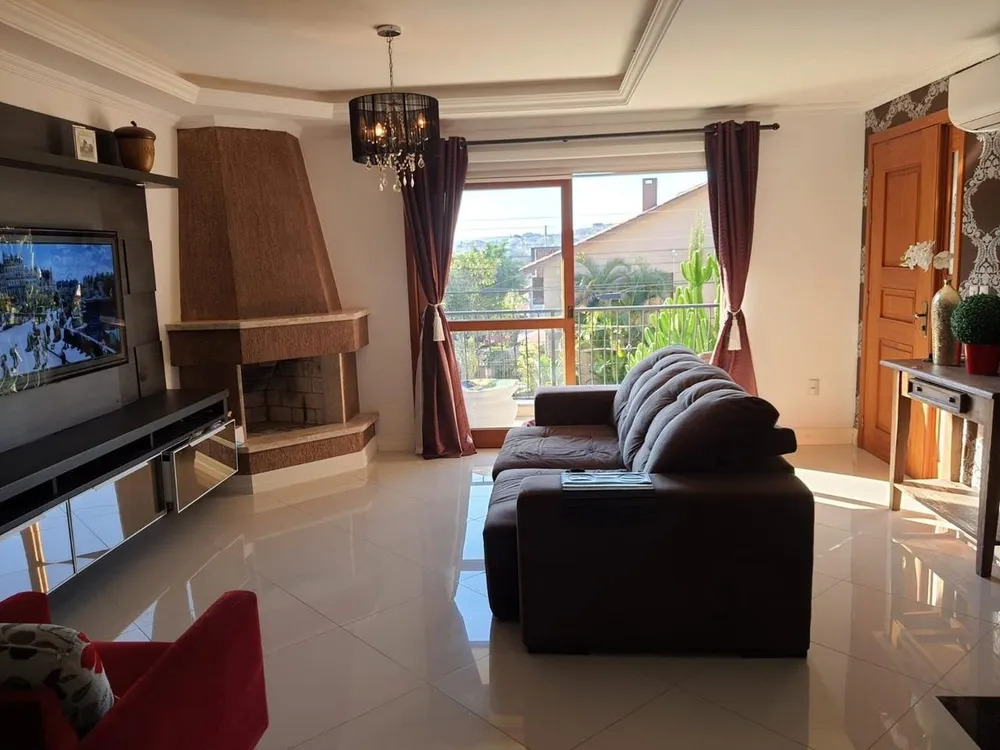 Casa, 3 quartos, 215 m² - Foto 2