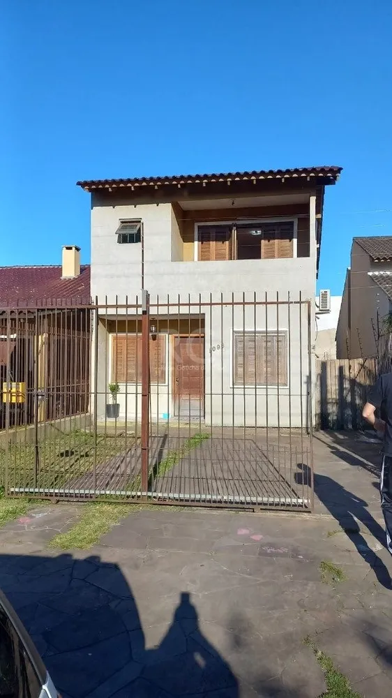 Casa, 4 quartos, 230 m² - Foto 1