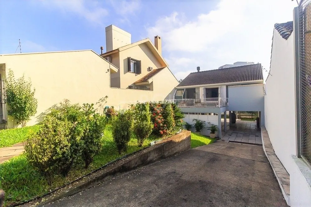 Casa, 3 quartos, 227 m² - Foto 1