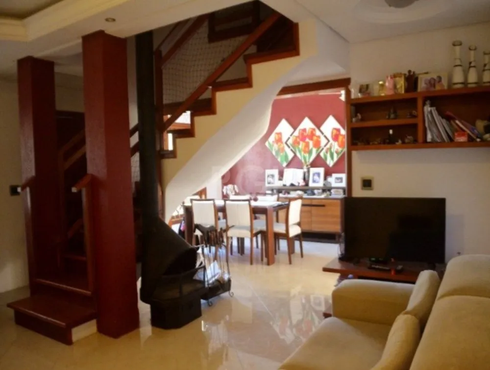 Casa, 2 quartos, 239 m² - Foto 1