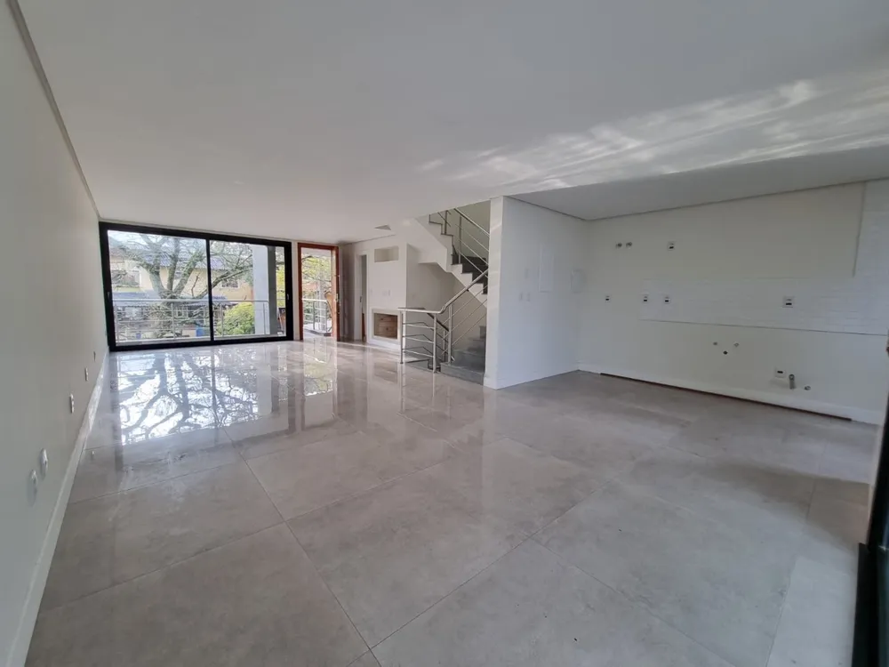 Casa, 3 quartos, 299 m² - Foto 1