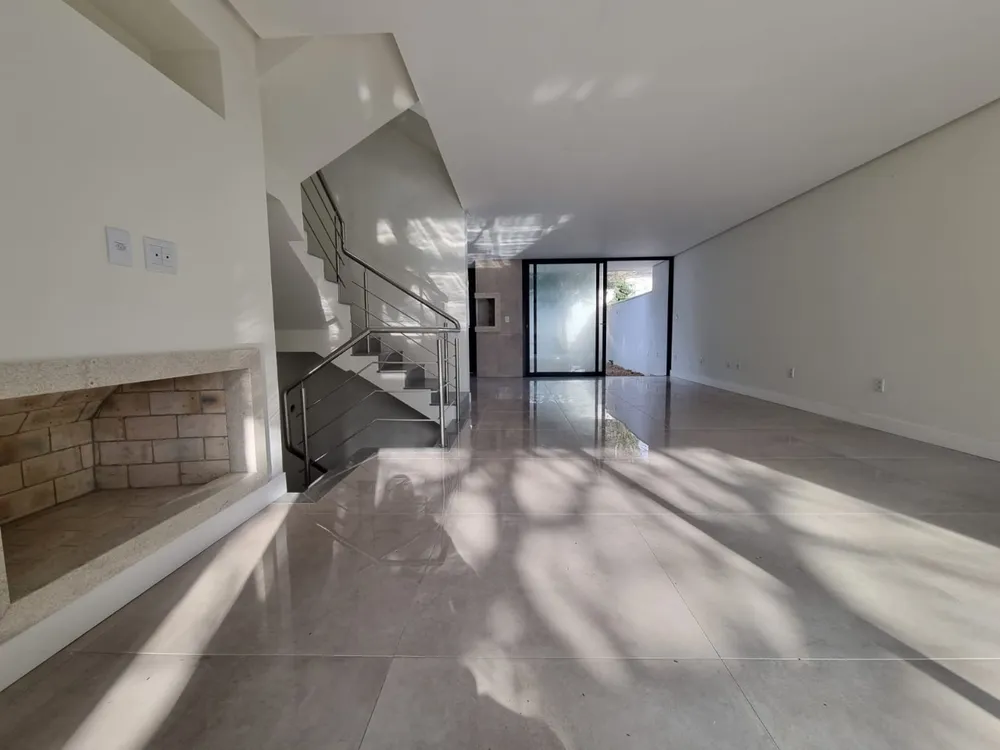Casa, 3 quartos, 299 m² - Foto 2