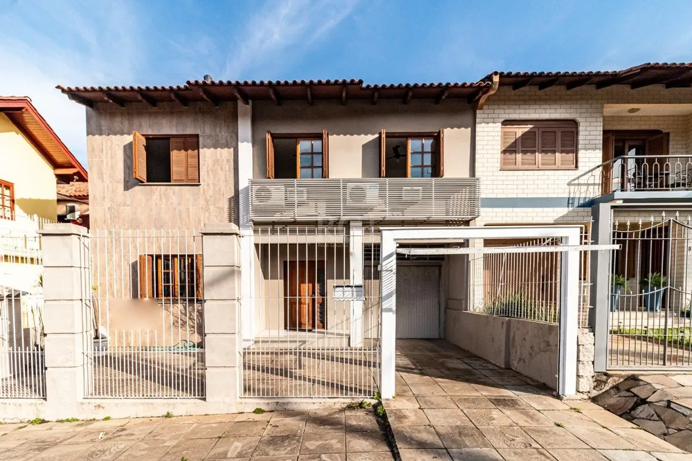 Casa, 6 quartos, 288 m² - Foto 1