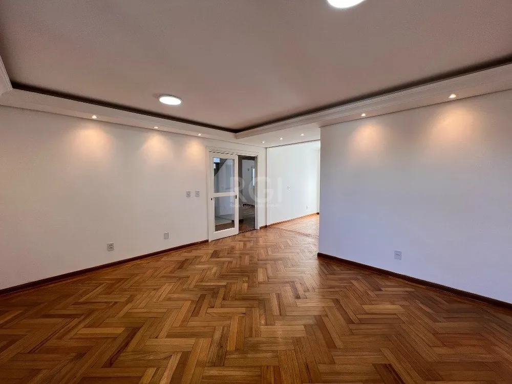 Sobrado, 3 quartos, 248 m² - Foto 2