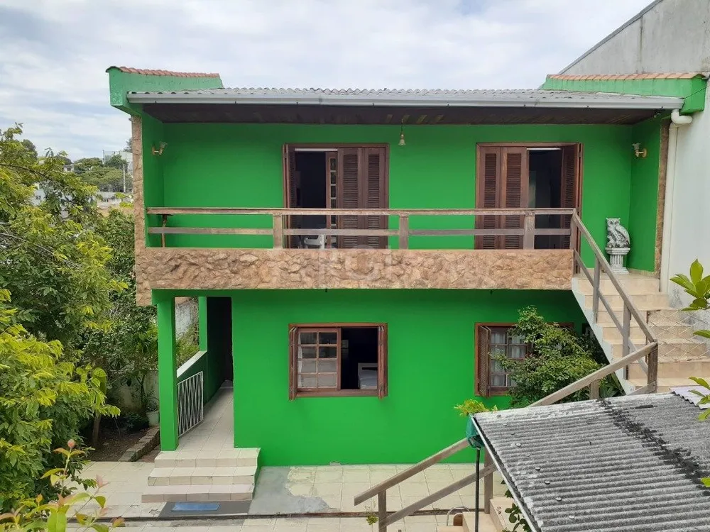 Casa, 4 quartos, 236 m² - Foto 1