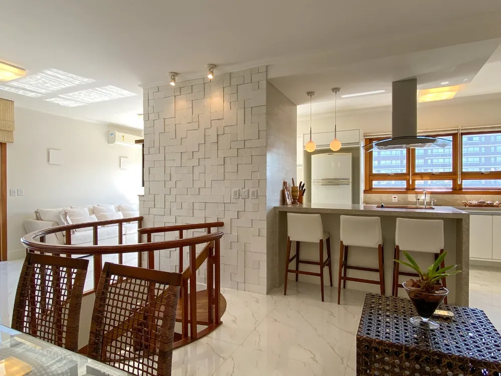 Cobertura, 2 quartos, 229 m² - Foto 1