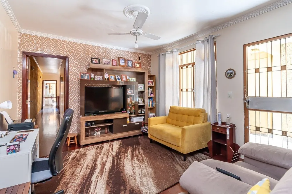 Casa, 5 quartos, 215 m² - Foto 1