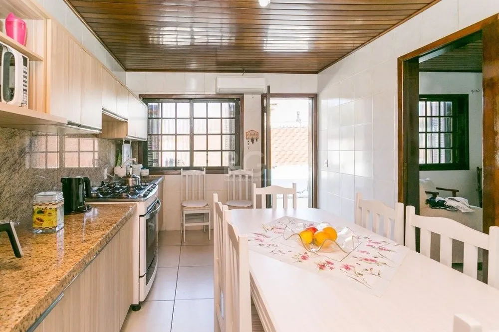 Casa, 6 quartos, 245 m² - Foto 3