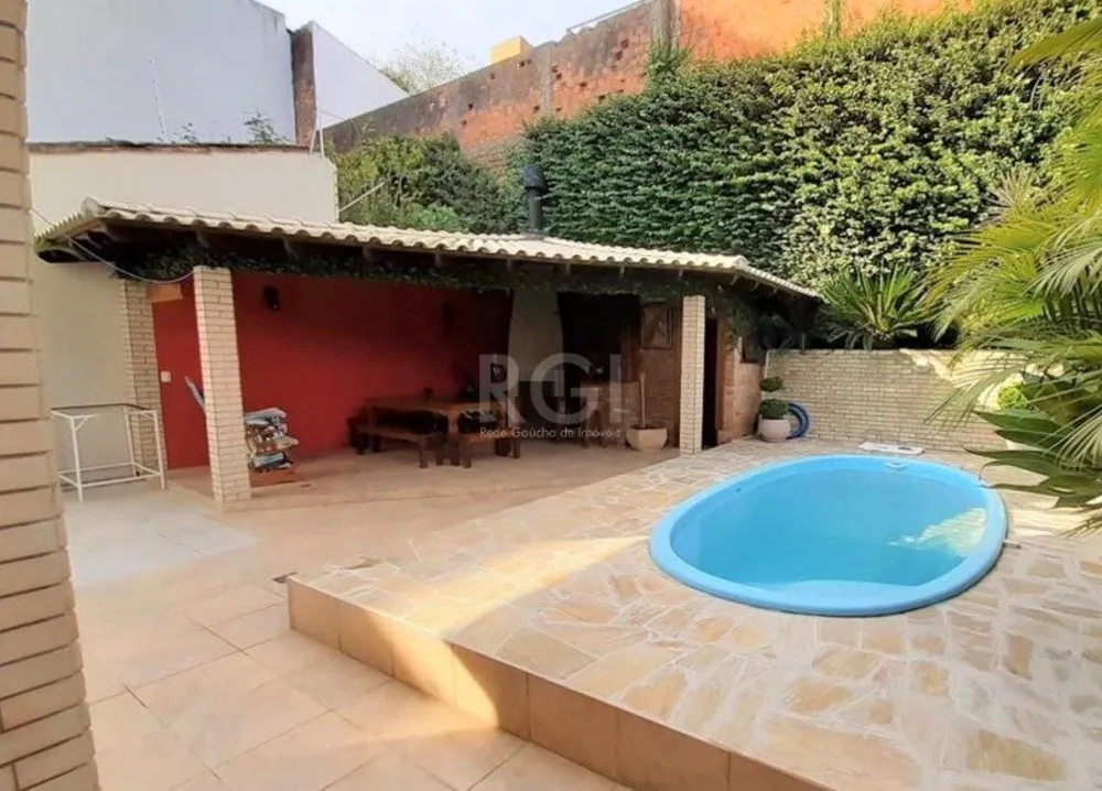 Casa, 3 quartos, 227 m² - Foto 1