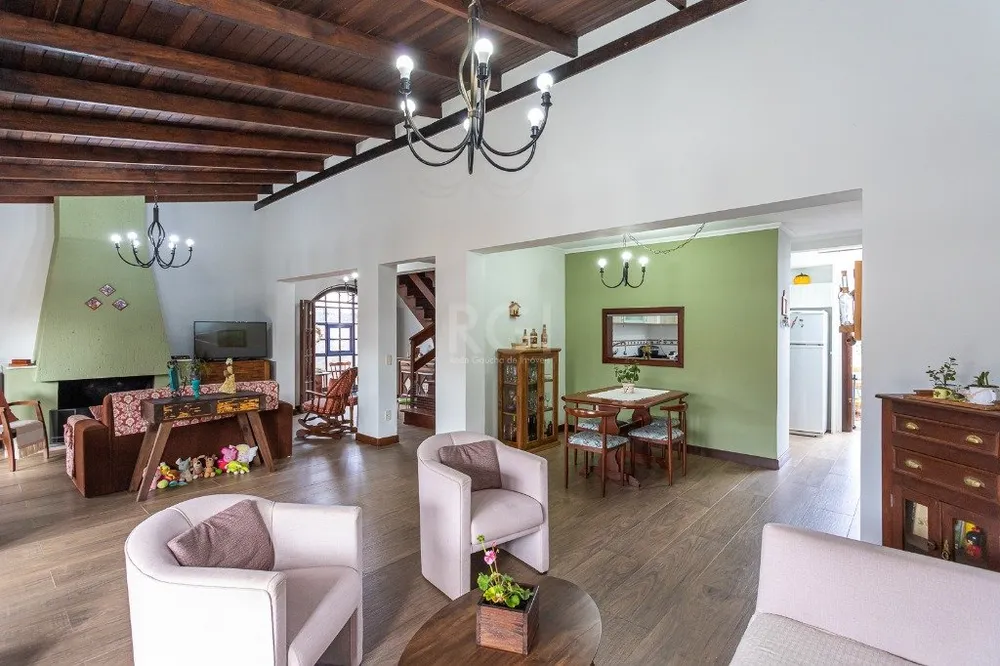 Casa, 3 quartos, 230 m² - Foto 2