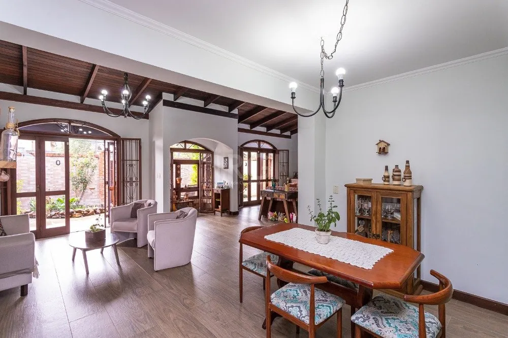 Casa, 3 quartos, 230 m² - Foto 1