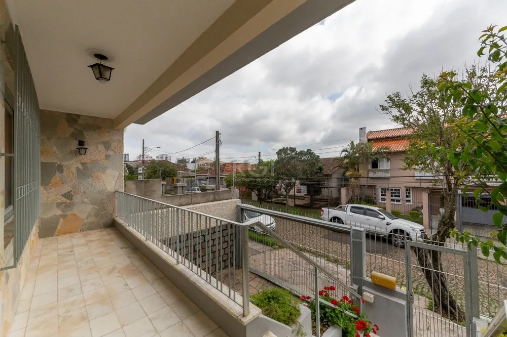Casa, 5 quartos, 220 m² - Foto 2