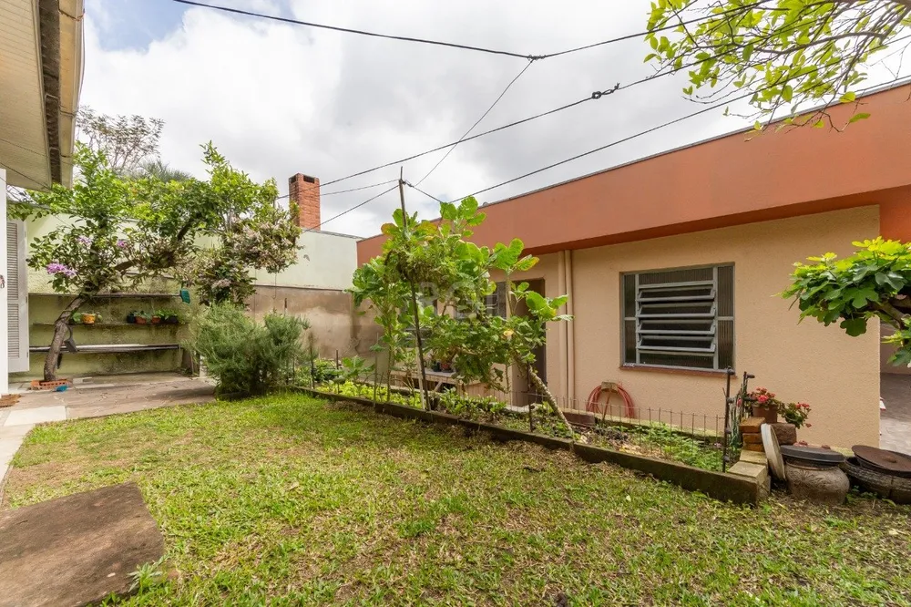 Casa, 5 quartos, 220 m² - Foto 1