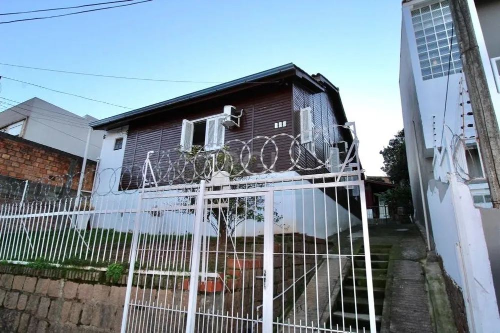 Casa, 5 quartos, 90 m² - Foto 1
