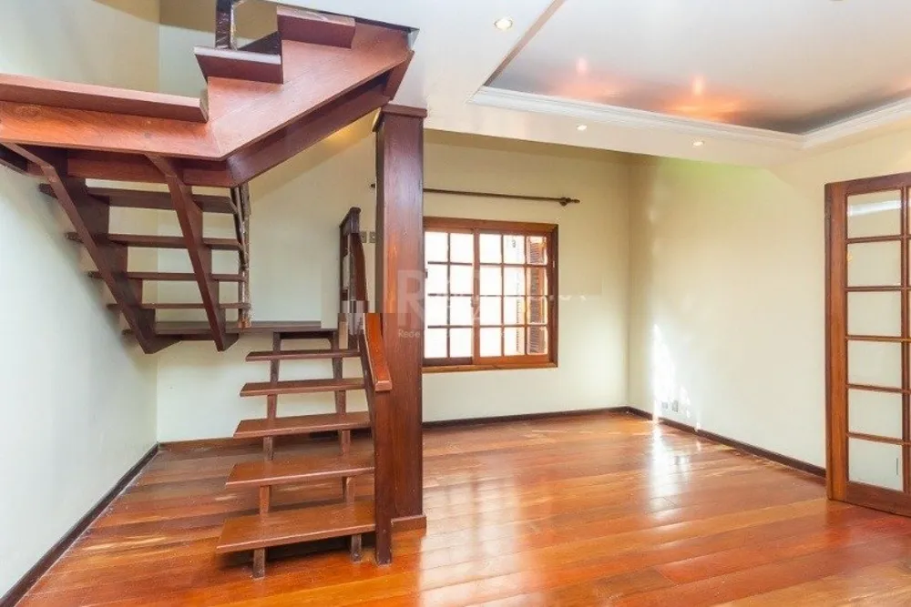 Casa, 4 quartos, 232 m² - Foto 1