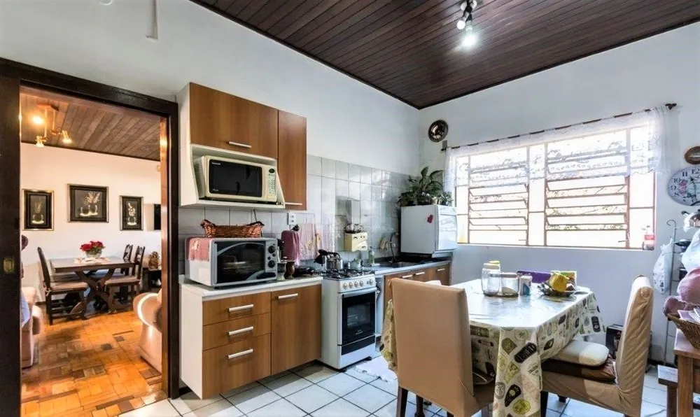 Casa, 4 quartos, 326 m² - Foto 2