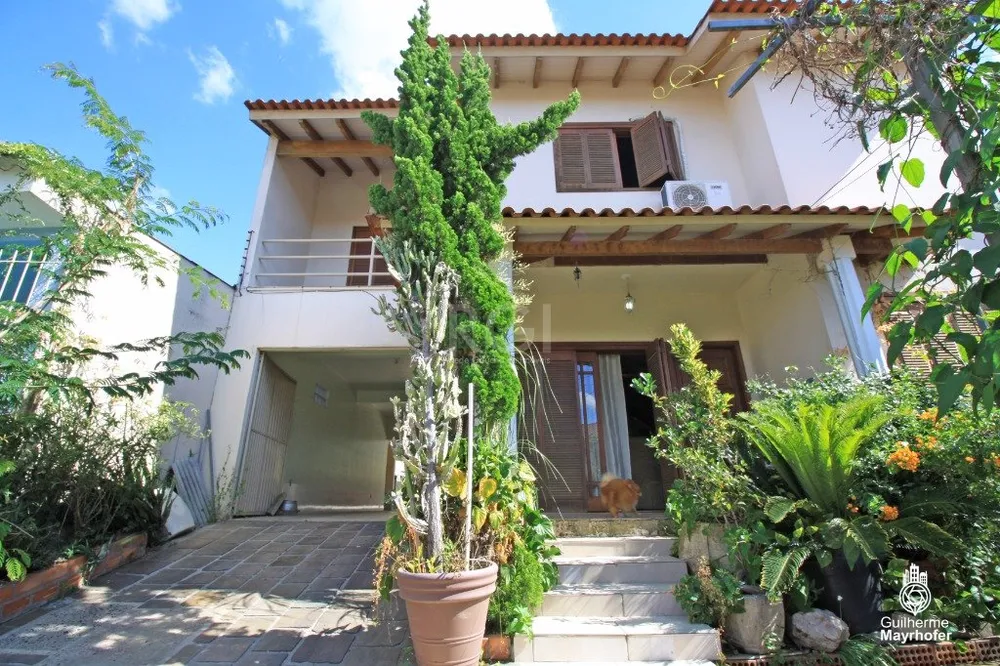 Casa, 4 quartos, 240 m² - Foto 1