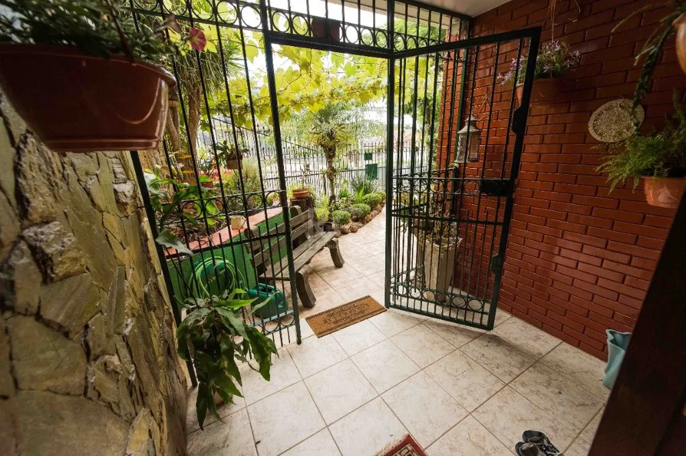 Casa, 5 quartos, 317 m² - Foto 3