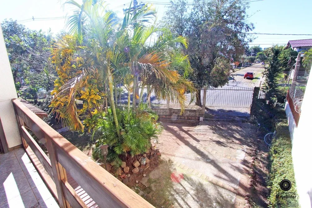 Casa, 4 quartos, 249 m² - Foto 1
