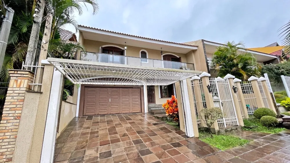 Casa, 4 quartos, 261 m² - Foto 1