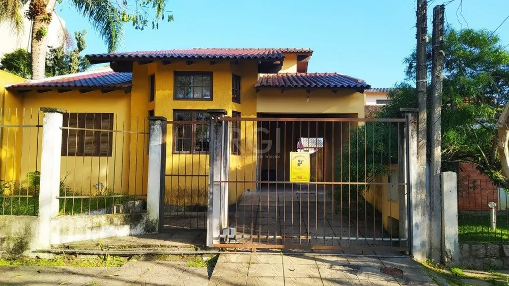 Casa, 4 quartos, 139 m² - Foto 1