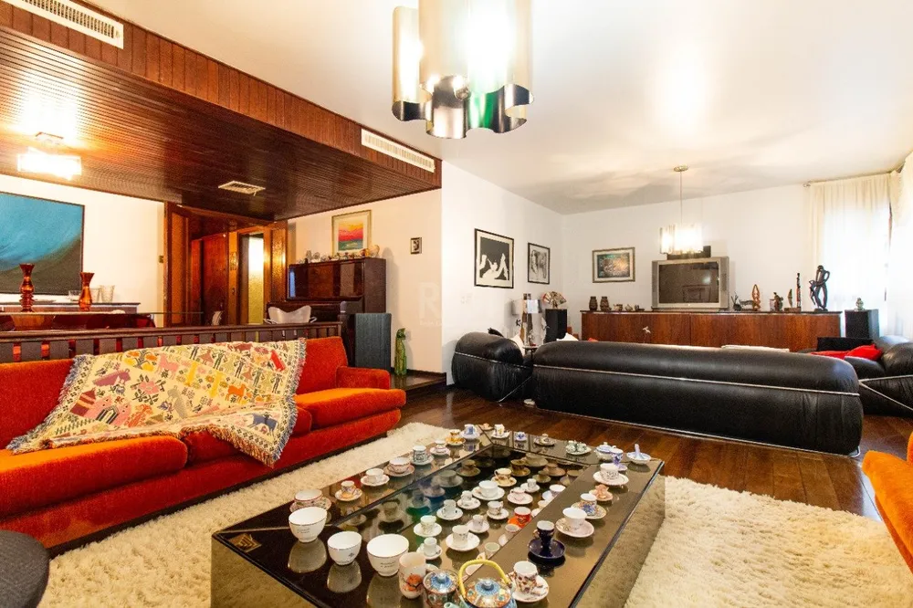 Apartamento, 3 quartos, 216 m² - Foto 1