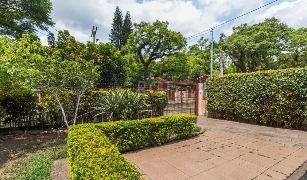 Casa, 4 quartos, 257 m² - Foto 2