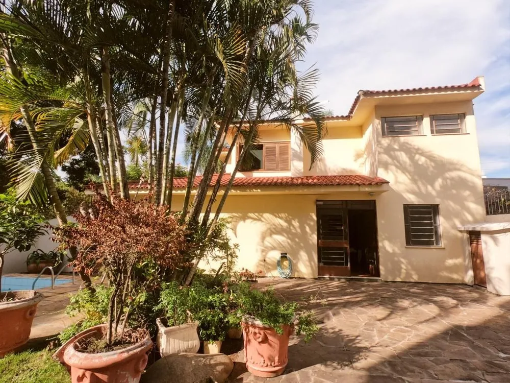Casa, 3 quartos, 315 m² - Foto 1
