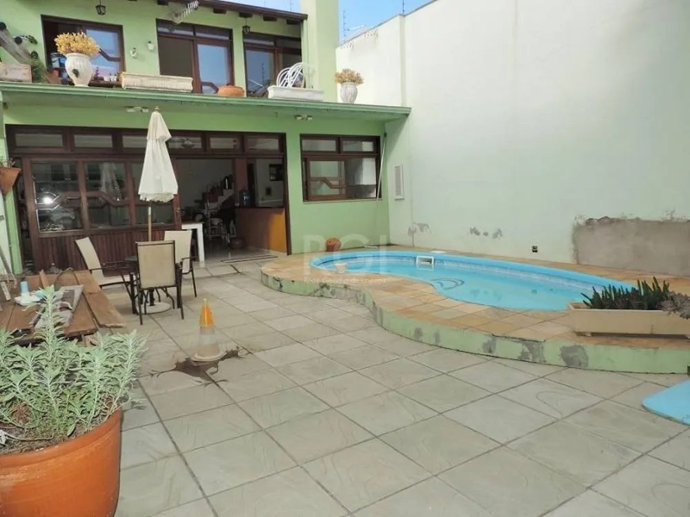 Casa, 3 quartos, 229 m² - Foto 1