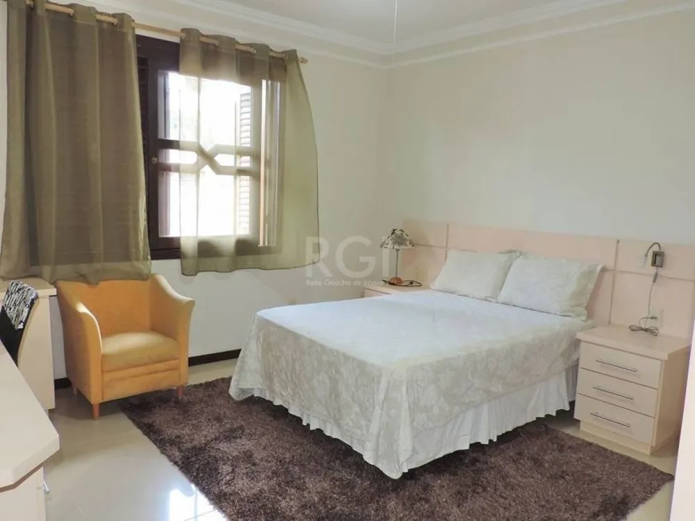 Casa, 3 quartos, 229 m² - Foto 3