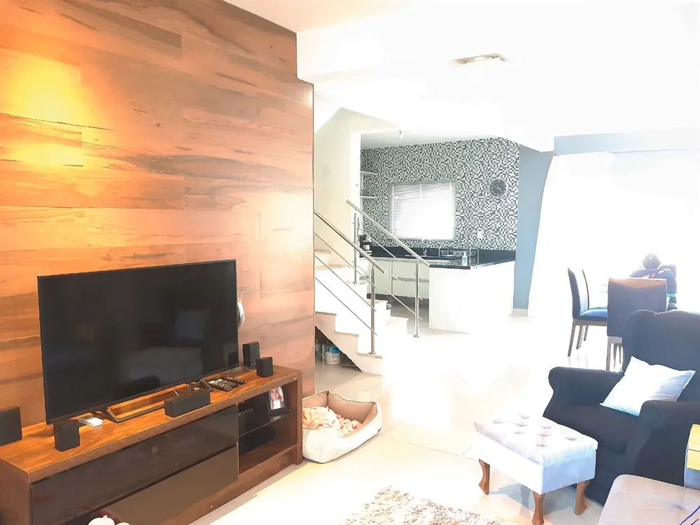 Casa, 3 quartos, 168 m² - Foto 1