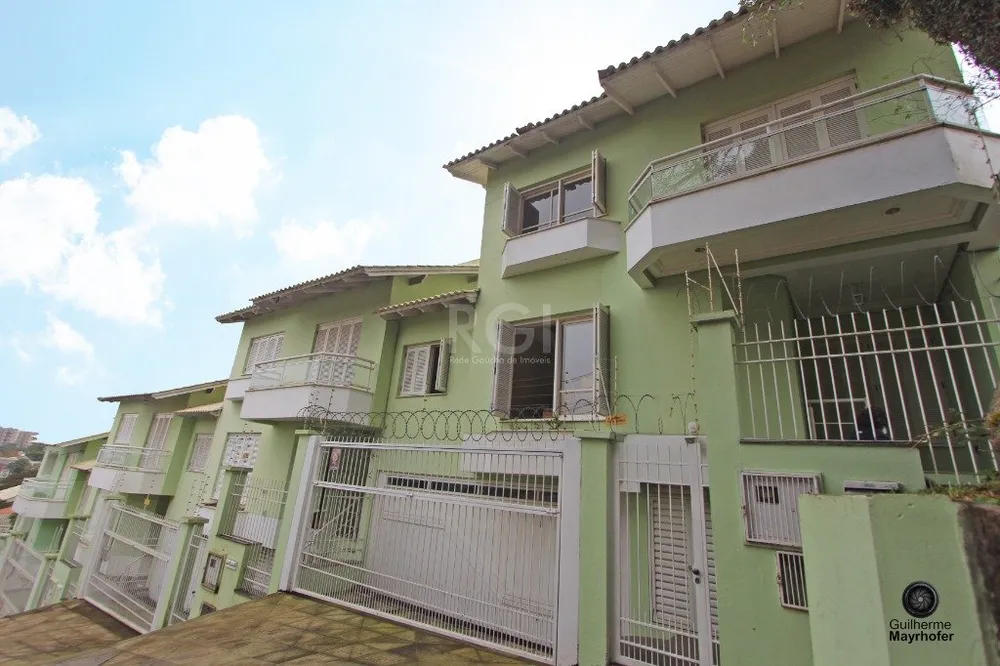Casa, 3 quartos, 246 m² - Foto 1