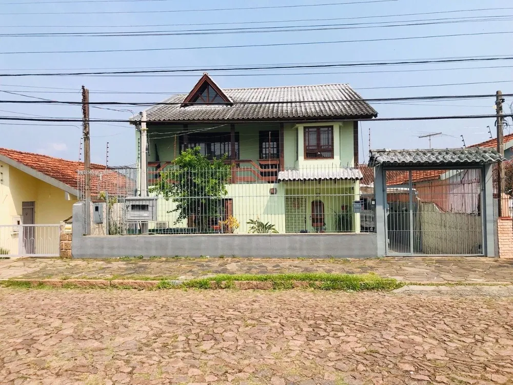 Casa, 6 quartos, 279 m² - Foto 1