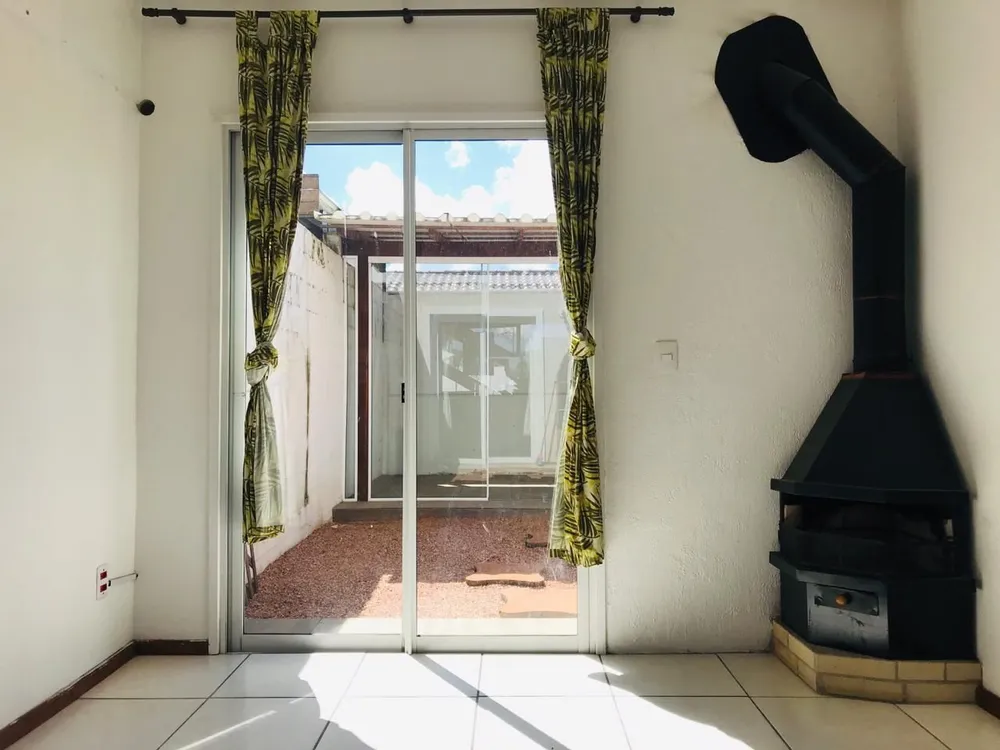 Casa, 3 quartos, 144 m² - Foto 2