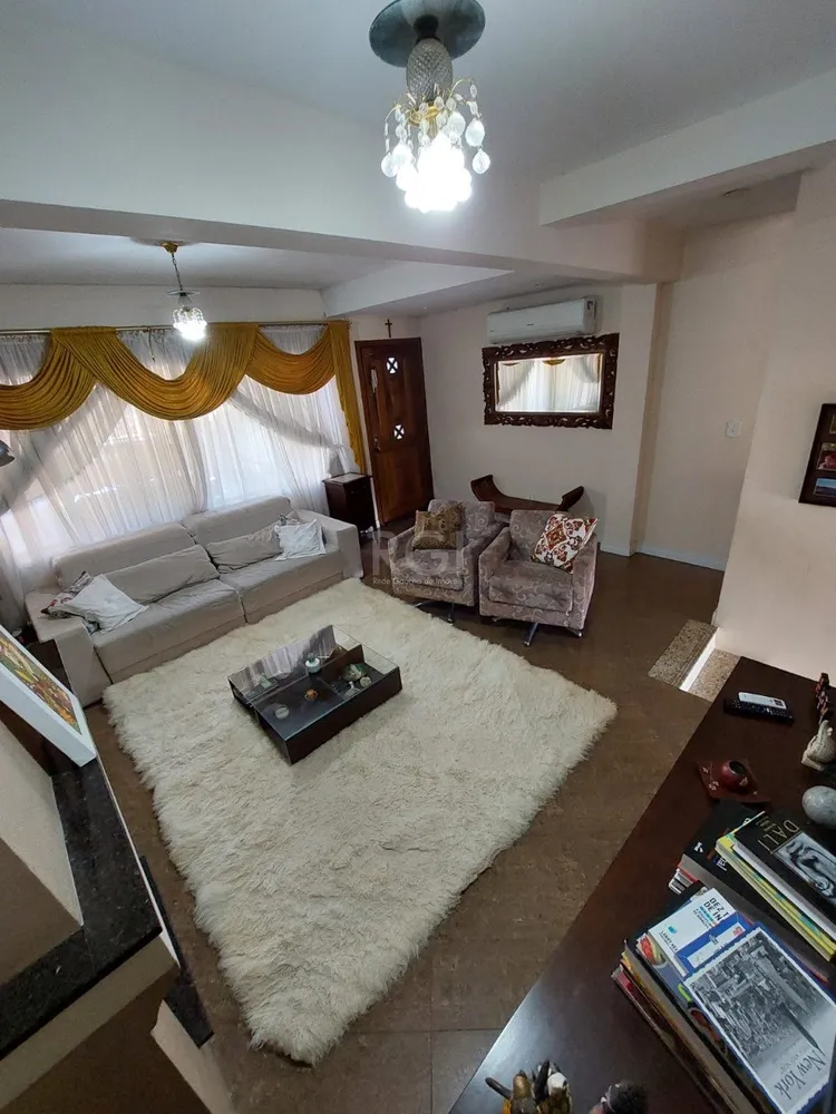 Casa, 4 quartos, 216 m² - Foto 2
