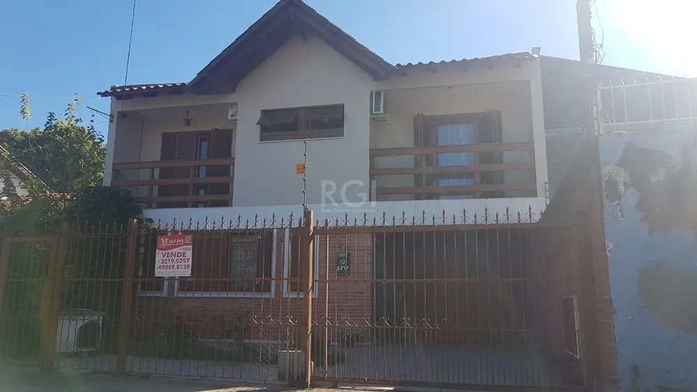 Casa, 4 quartos, 243 m² - Foto 1
