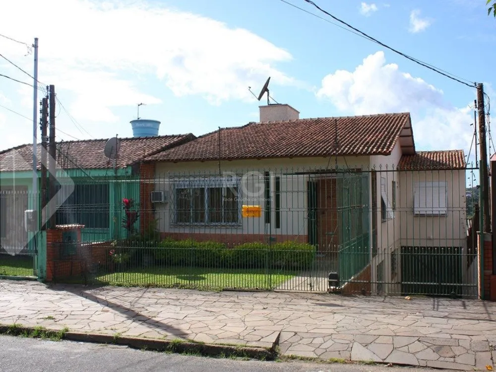 Casa, 5 quartos, 246 m² - Foto 1