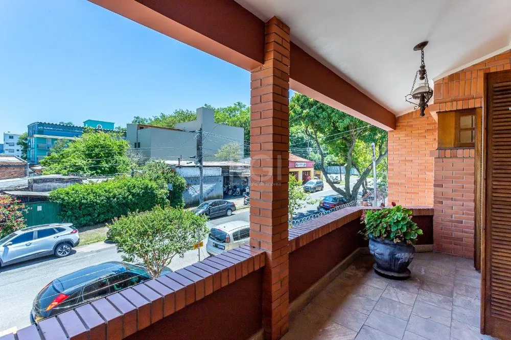 Casa, 4 quartos, 249 m² - Foto 2