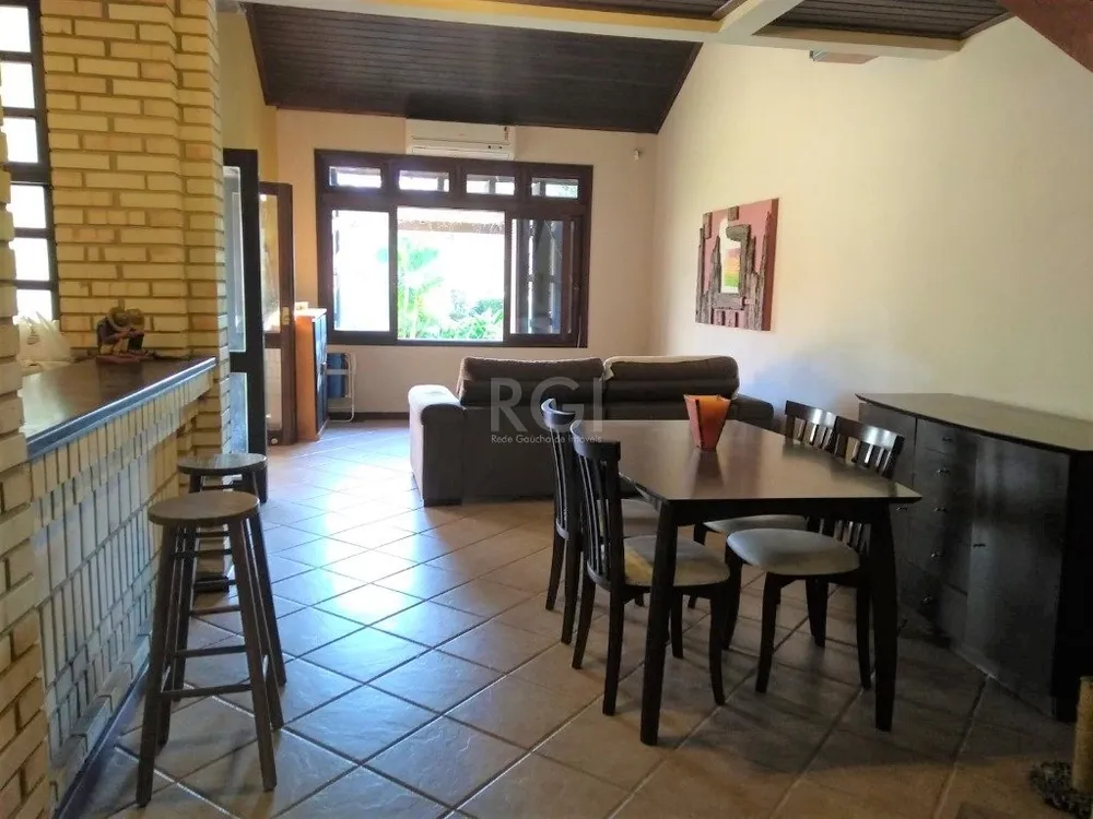 Casa, 3 quartos, 219 m² - Foto 4