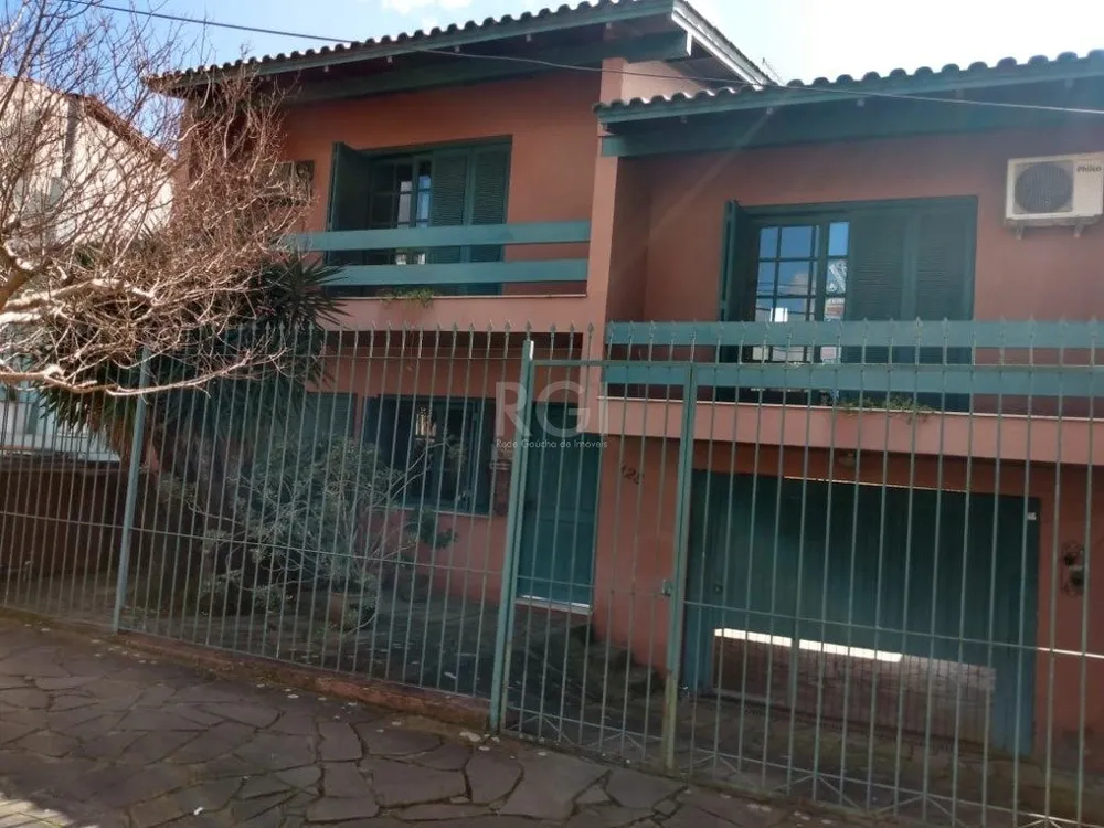 Casa, 3 quartos, 210 m² - Foto 1