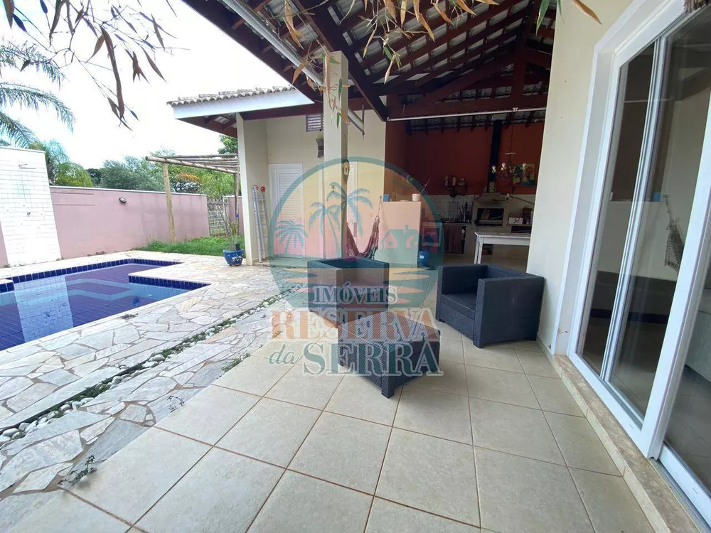 Casa de Condomínio à venda com 3 quartos, 191m² - Foto 2