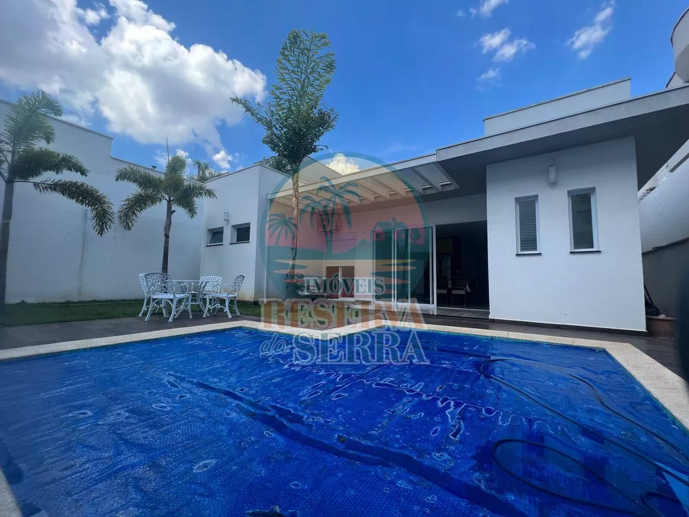 Casa de Condomínio à venda com 3 quartos, 224m² - Foto 2